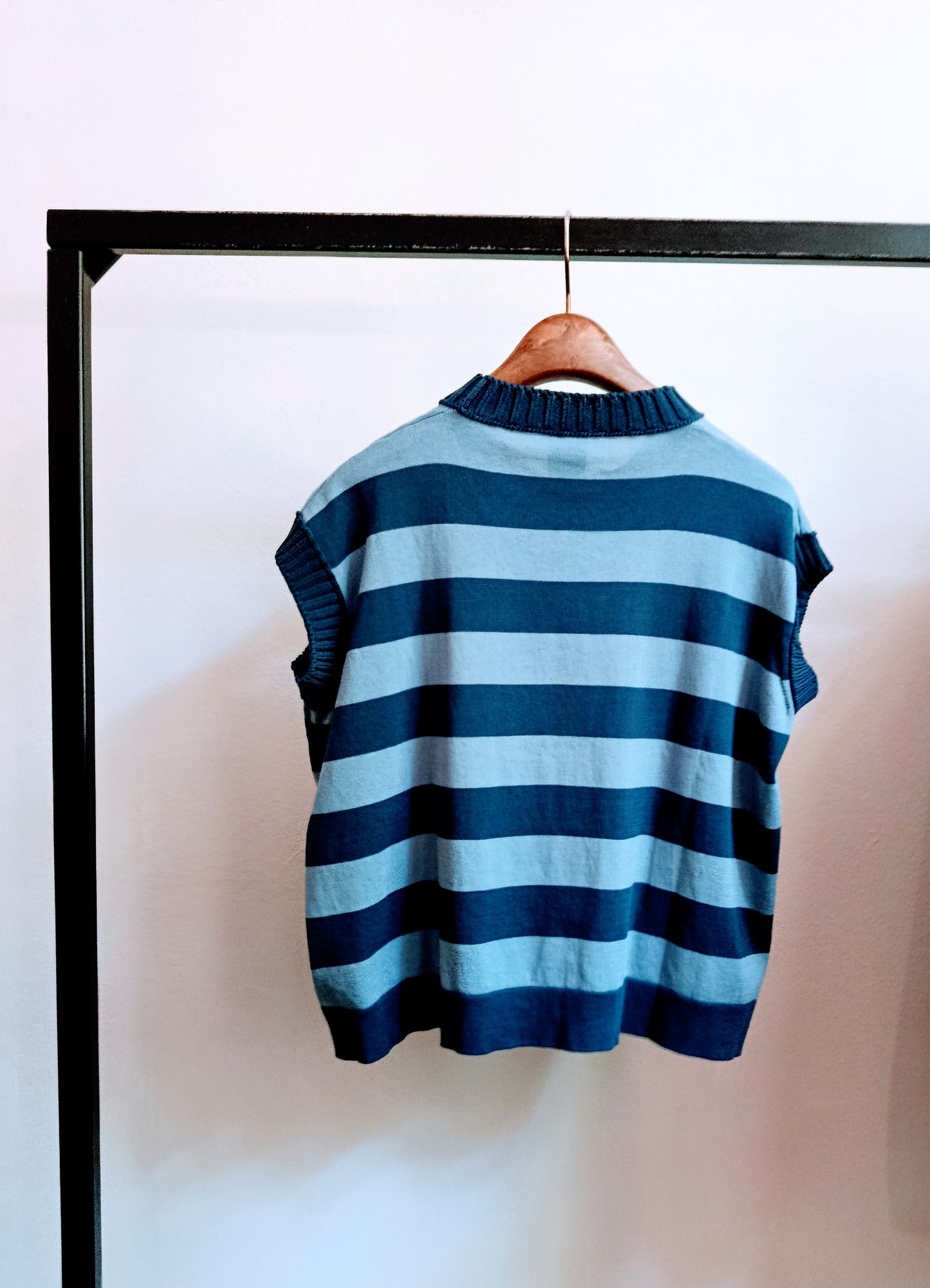 Gilet boxy - righe blu-azzurro
